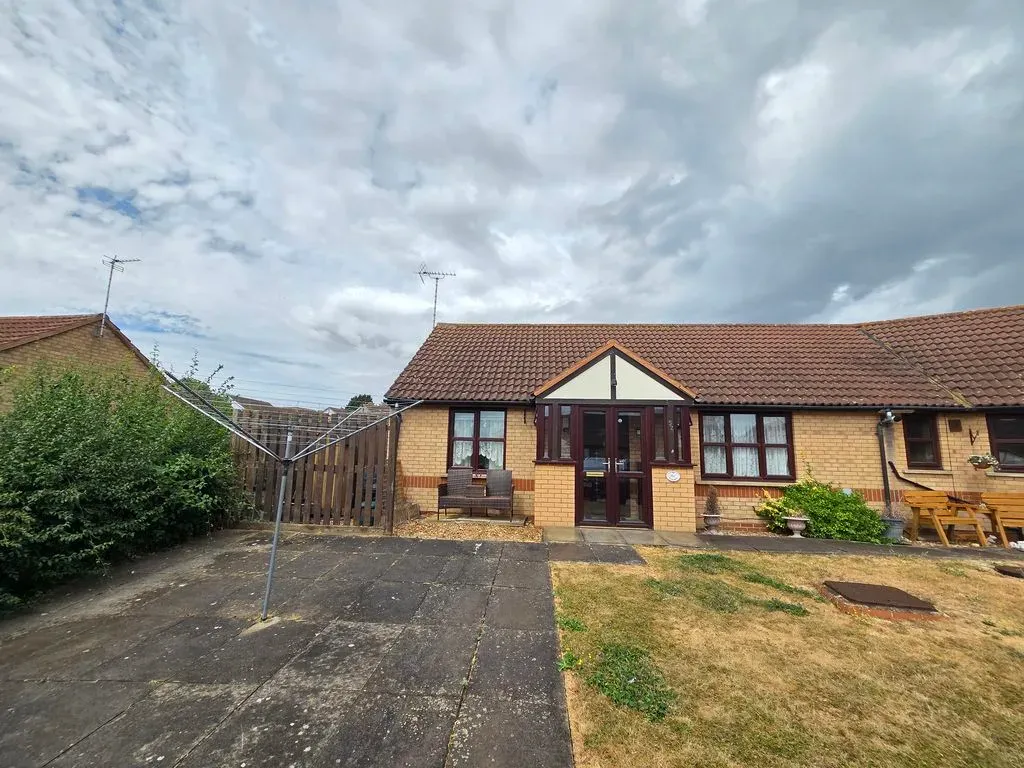 Epsom Grove, Bletchley, Milton Keynes, Buckinghamshire, MK3 5NR, photo 10