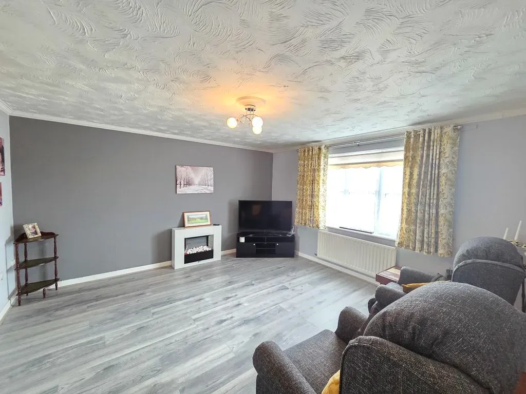 Epsom Grove, Bletchley, Milton Keynes, Buckinghamshire, MK3 5NR, photo 7