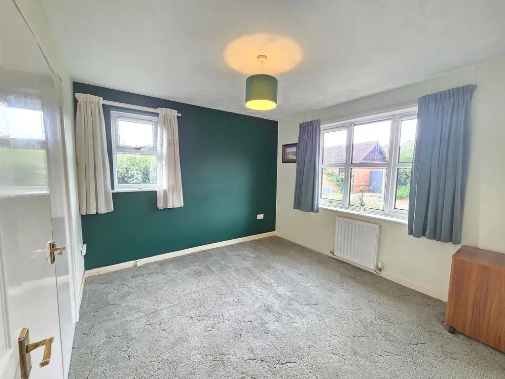 Epsom Grove, Bletchley, Milton Keynes, Buckinghamshire, MK3 5NR, photo 5