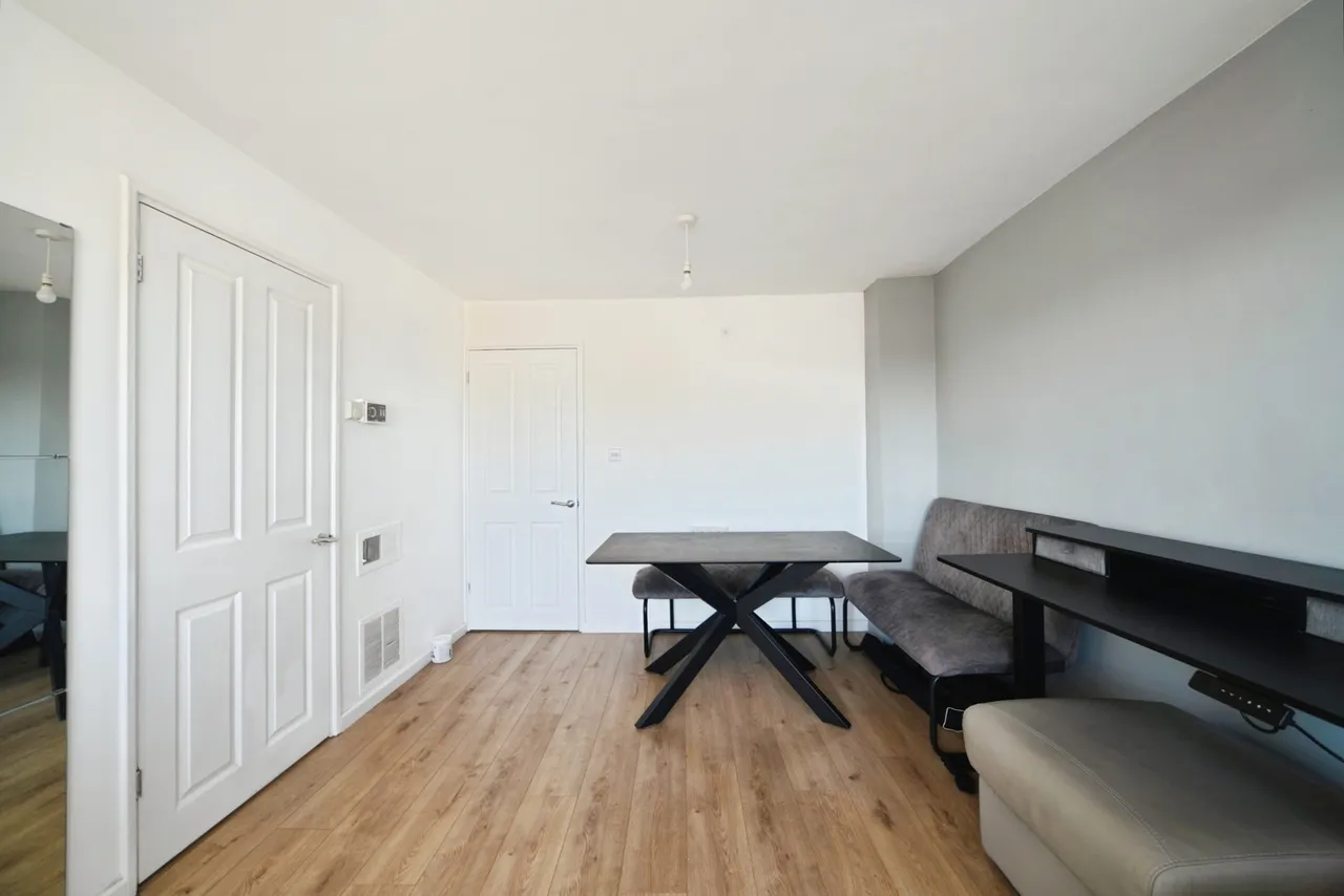 Carnoustie Drive, London, N1, photo 7