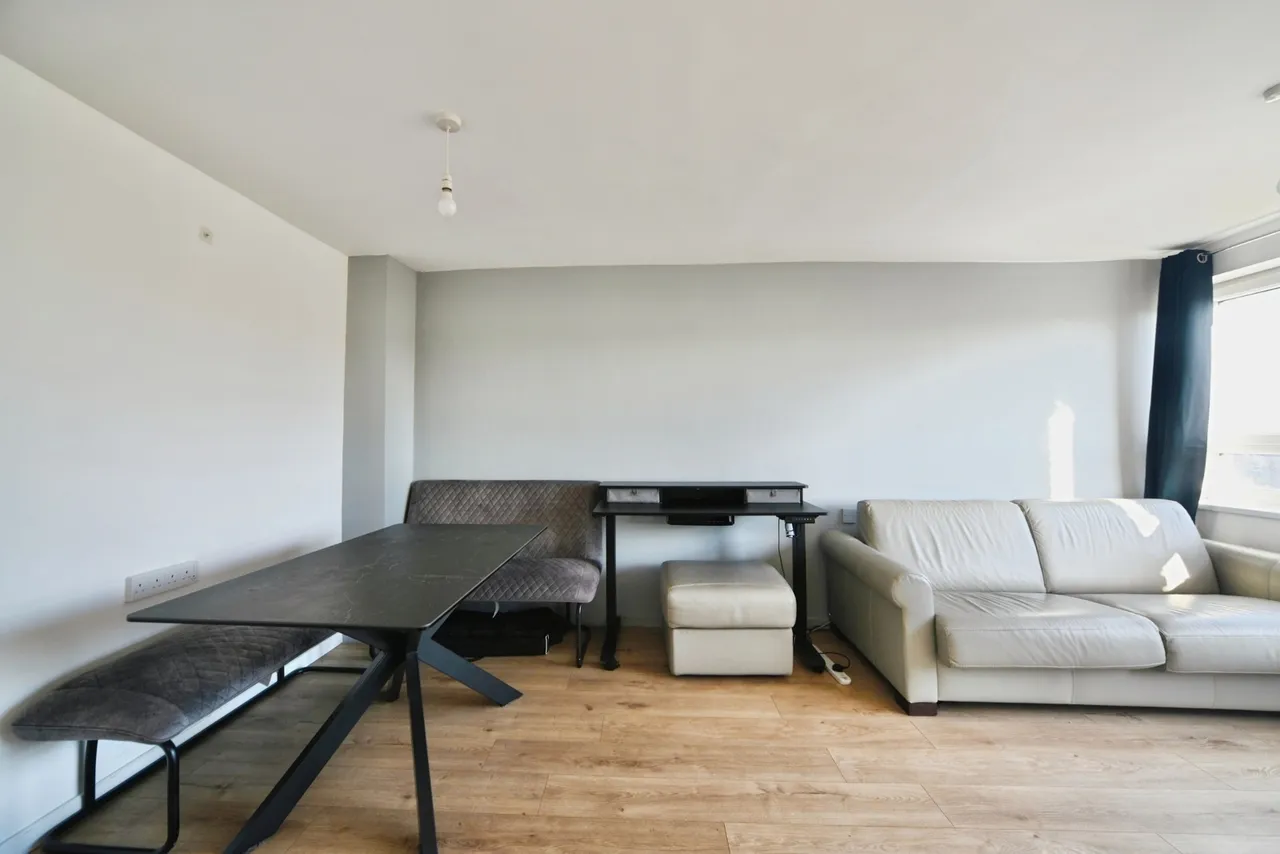 Carnoustie Drive, London, N1, photo 3