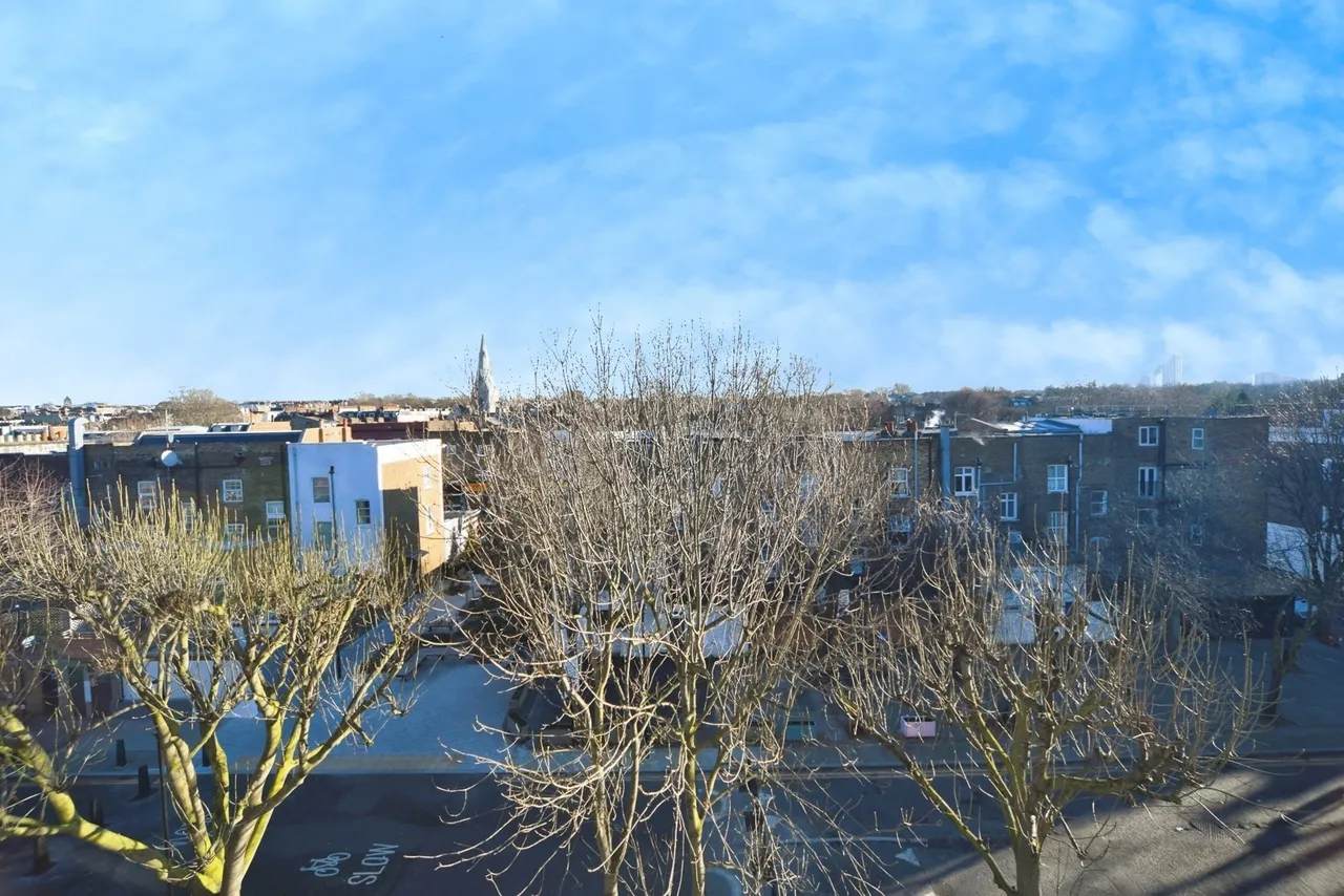 Carnoustie Drive, London, N1, photo 21