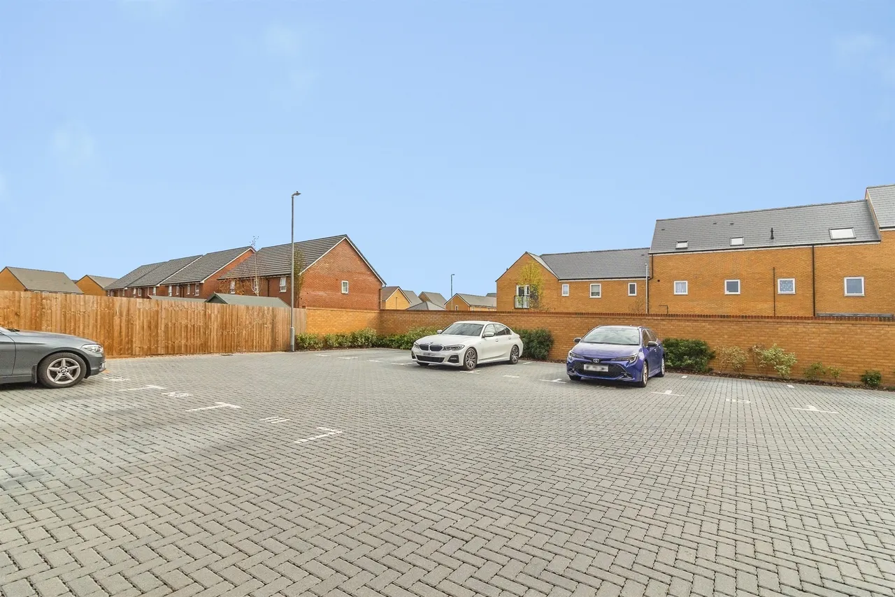 Fen Street, Brooklands, MK10, photo 22
