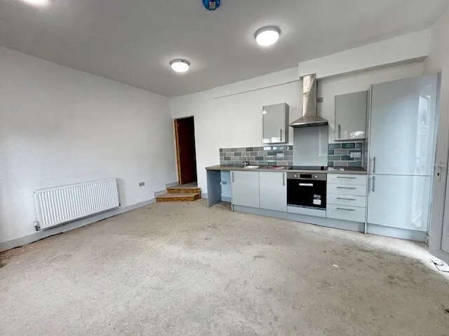 High street, Sutton-In-Ashfield, NG17, photo 2