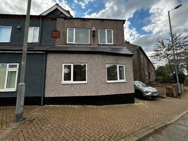 2 bed flat to rent, High street, Sutton-In-Ashfield, NG17