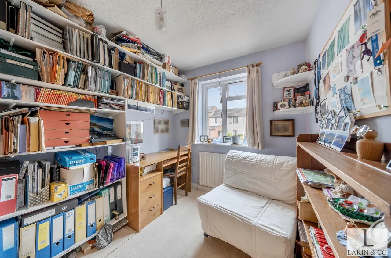 Fairlight Drive, Uxbridge, UB8 1XP, photo 12