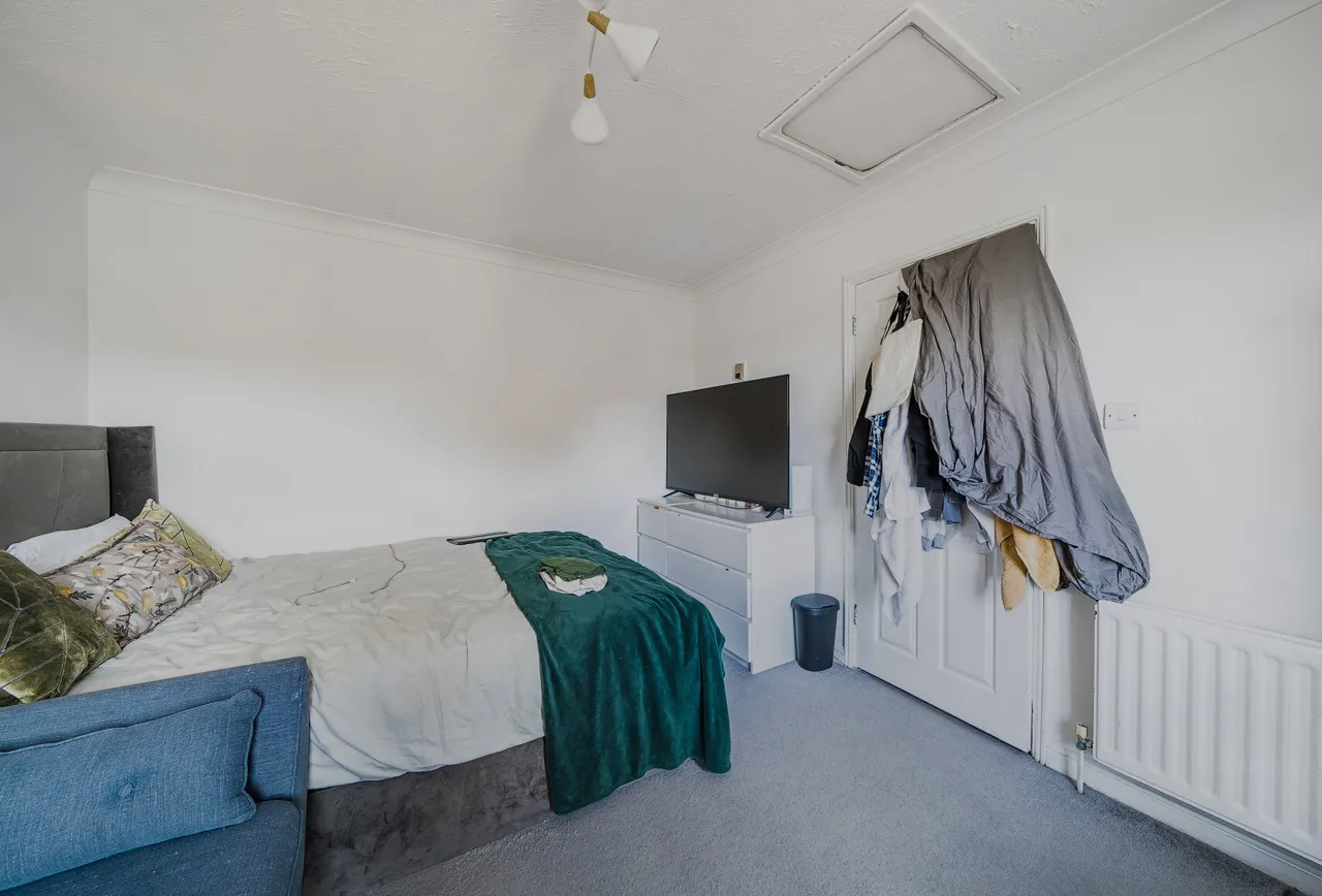 Kennet Square, Mitcham, CR4 3RR, photo 10