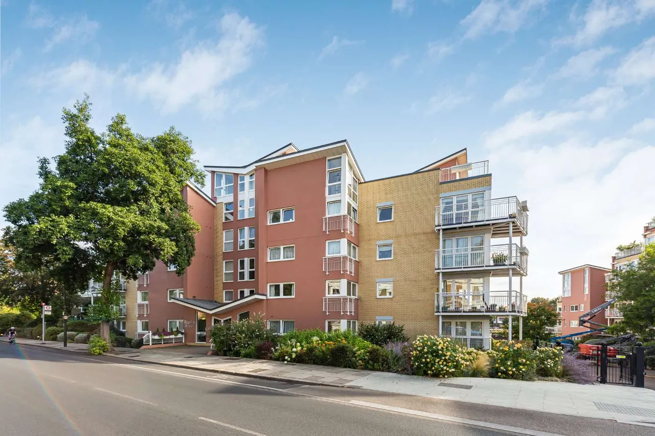 3 bed flat for sale — Twickenham Road, Teddington, Middlesex, TW11 8AZ