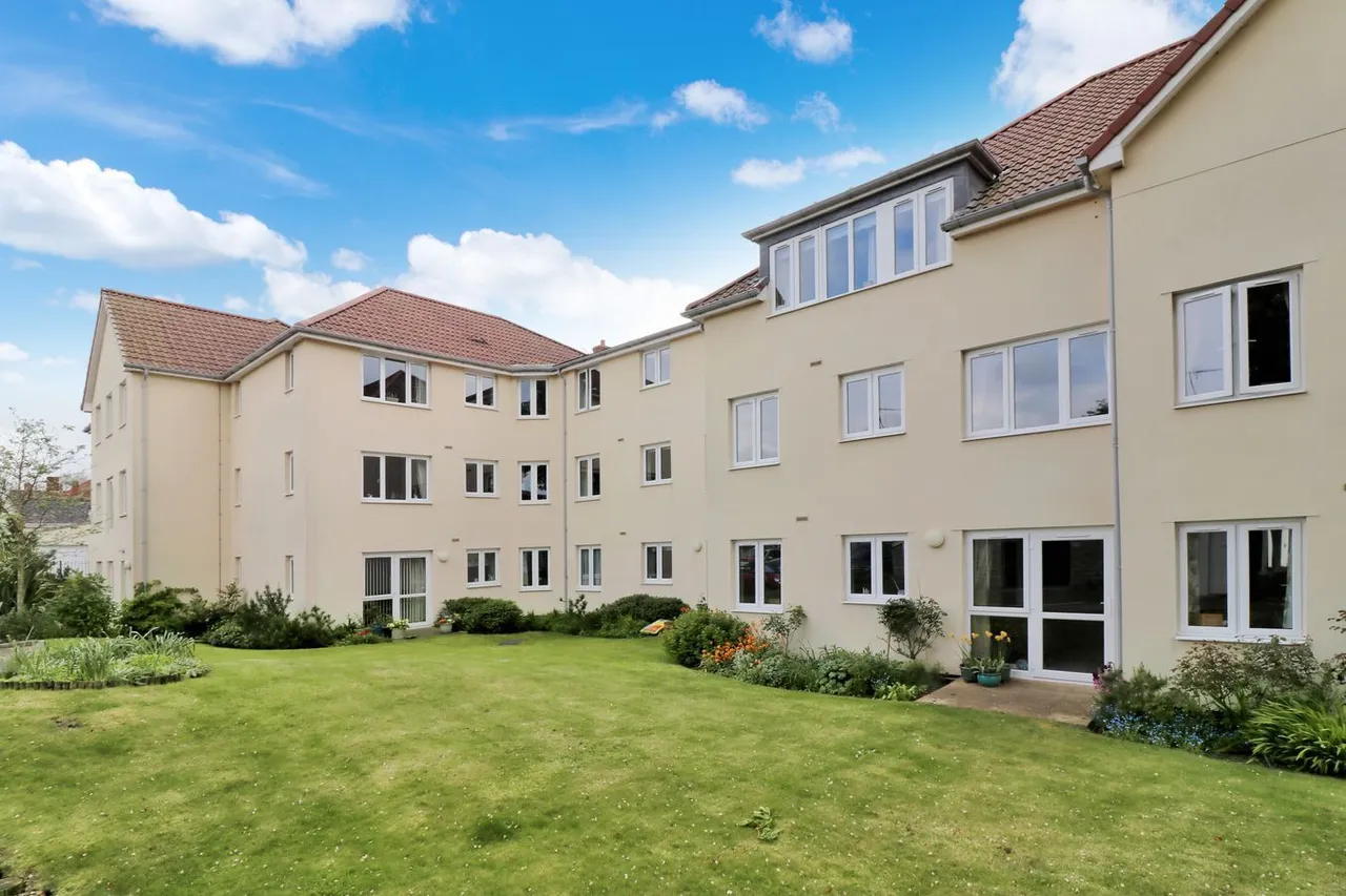 Somerton Road, Street, BA16, photo 12
