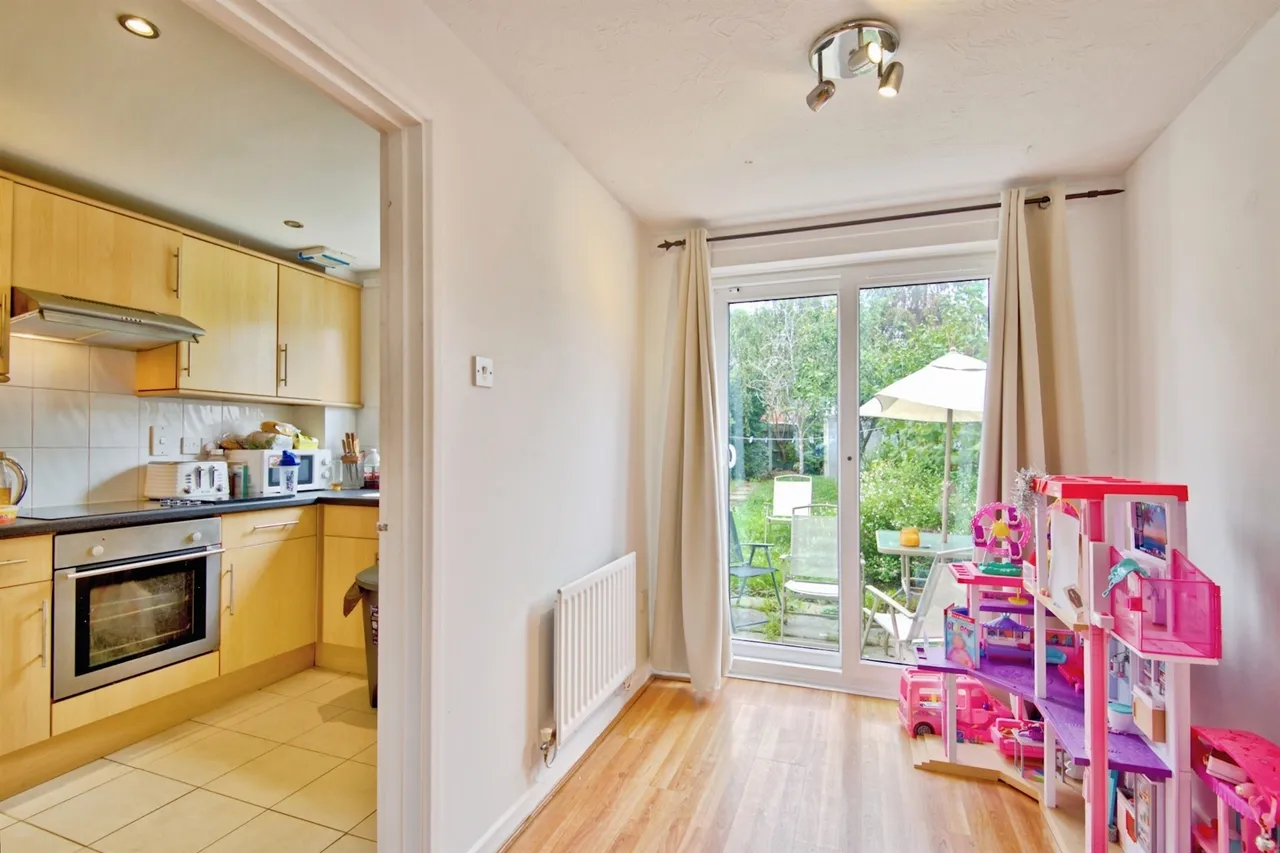 Attwood Close, Highwoods, CO4, photo 4