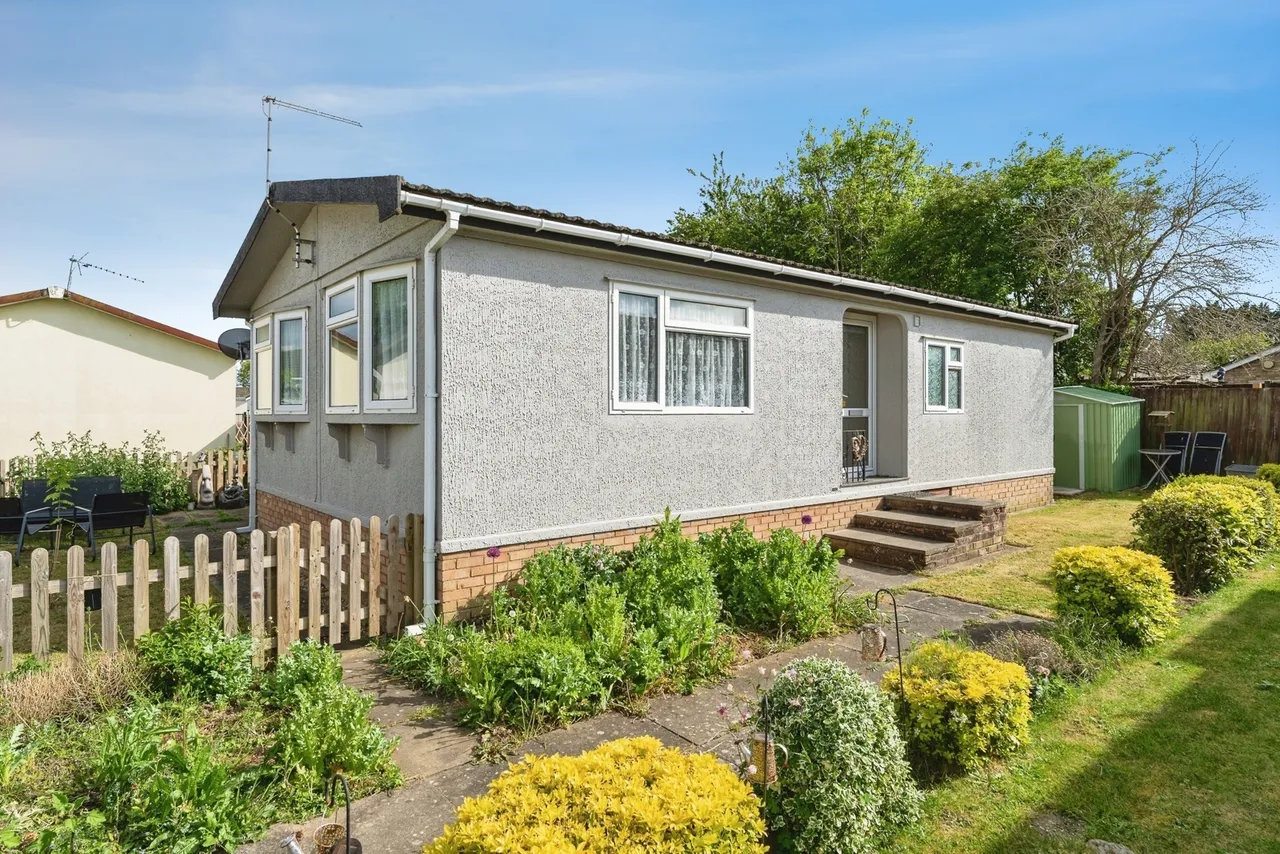 2 bed mobile home for sale — New Orchard Park, Littleport, Ely, Cambridgeshire, CB6