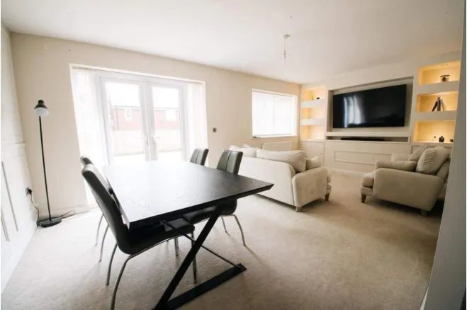 Dalar Aur, Llandudno Junction, LL31, photo 3