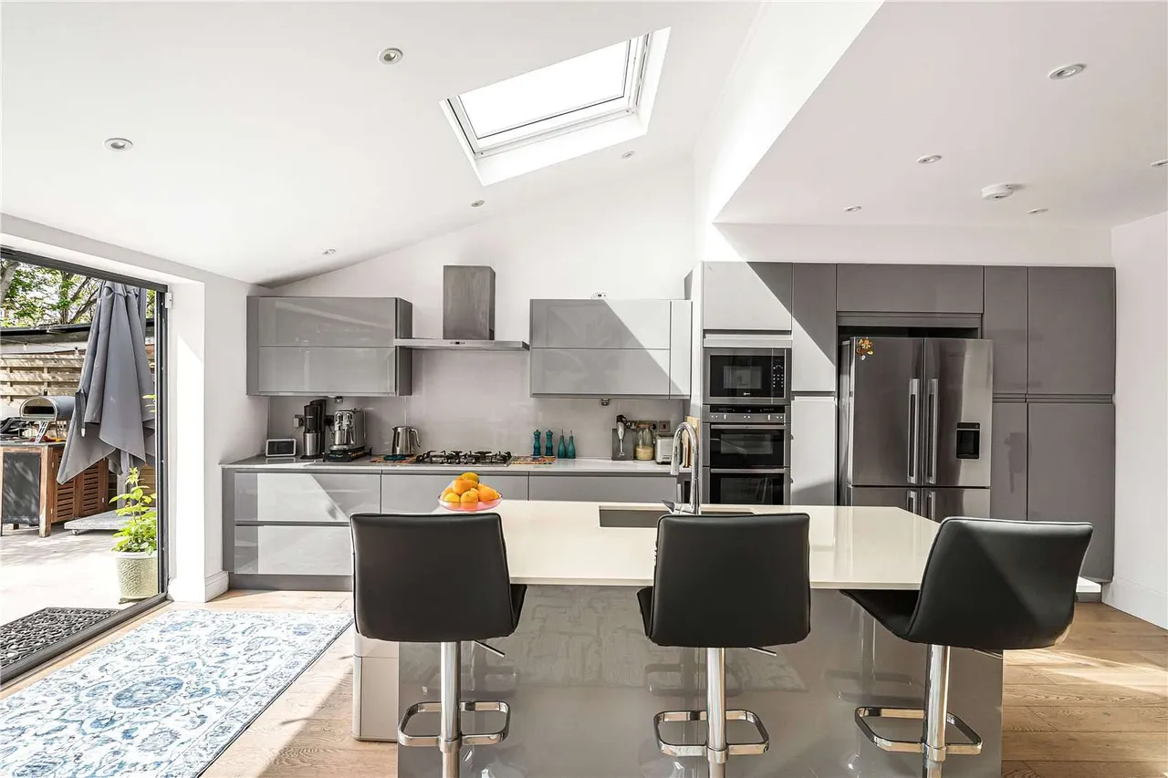 Acacia Road, London, W3 6HB, photo 3