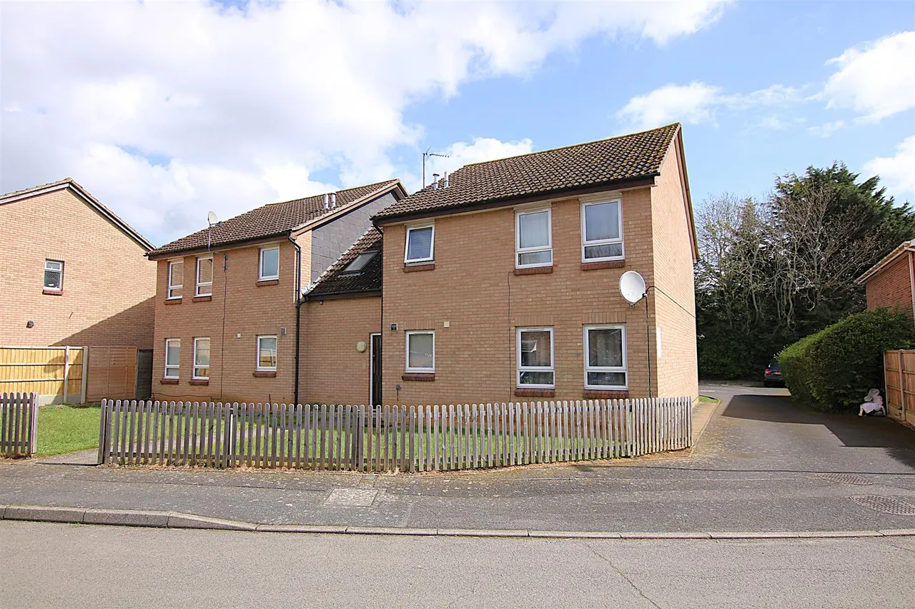 Studio Apartment, Downwood Close, photo 10