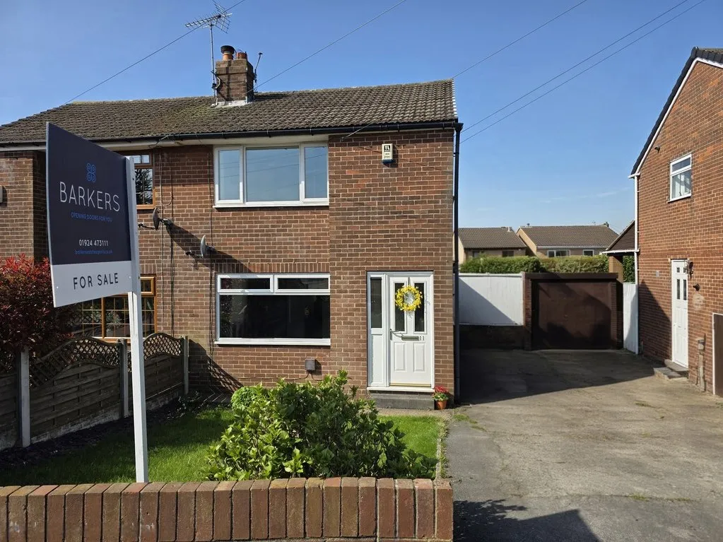 Western Avenue Birstall, Batley WF17 0PF, photo 17