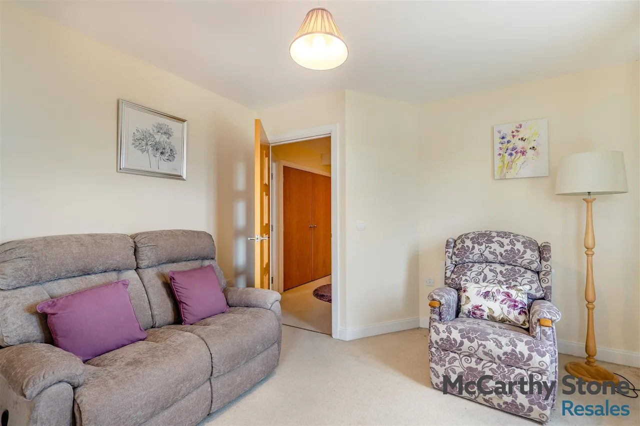 Westfield Road, Wellingborough, NN8, photo 5