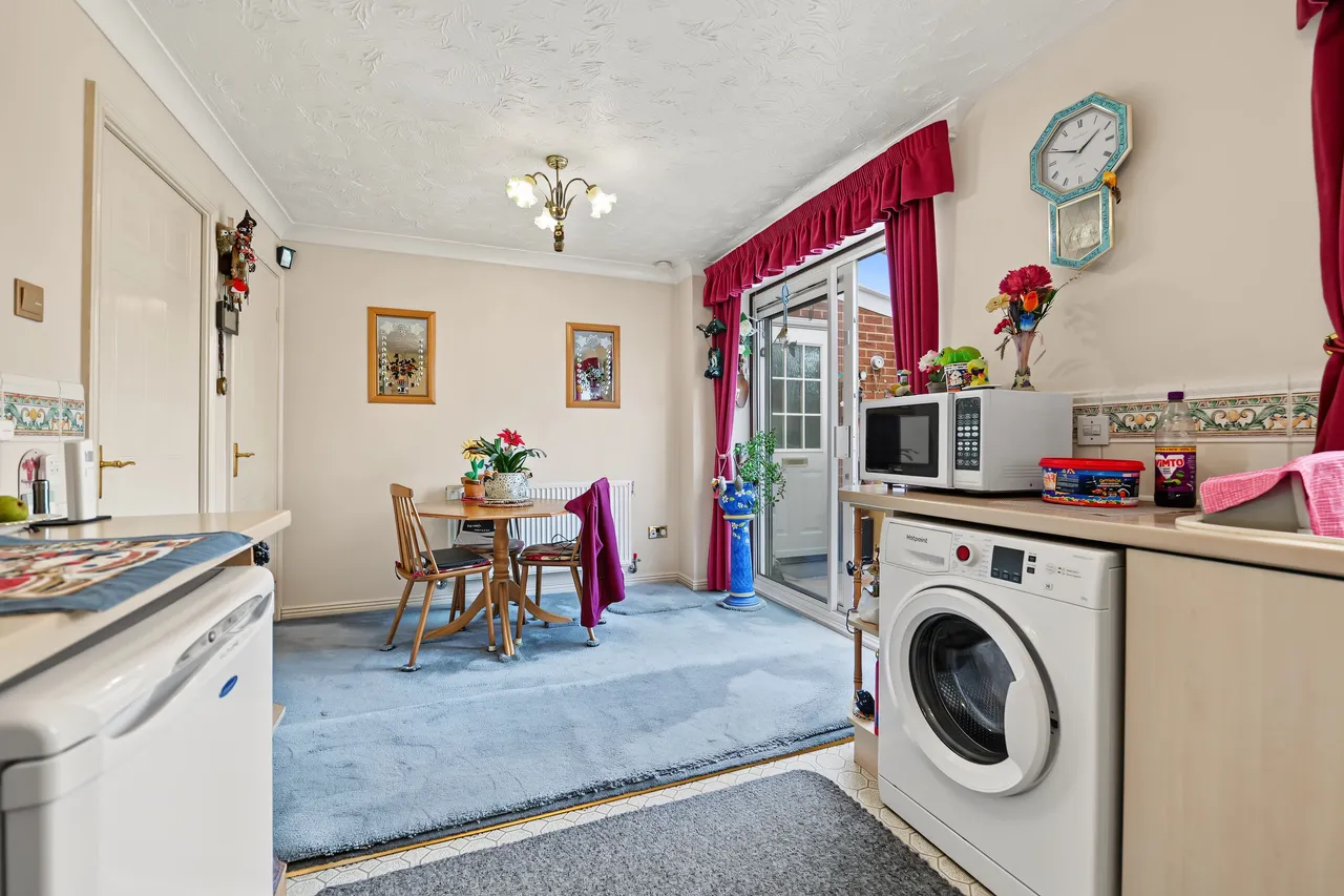 Ashurst Close, Longford, CV6, photo 3