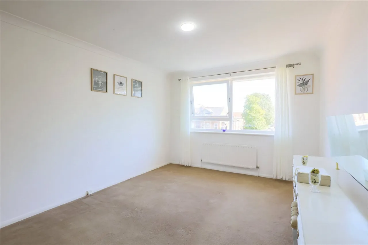 Ballards Lane, Finchley, photo 10