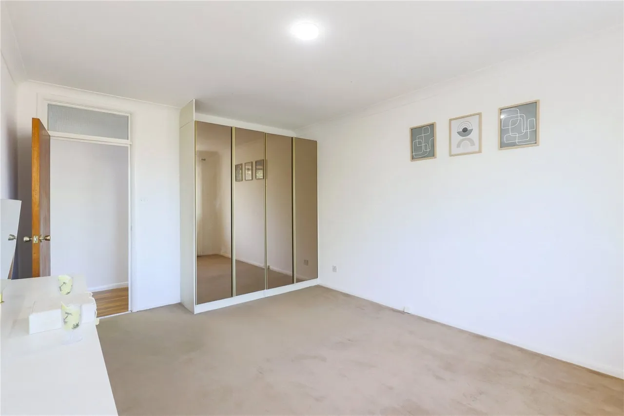Ballards Lane, Finchley, photo 11
