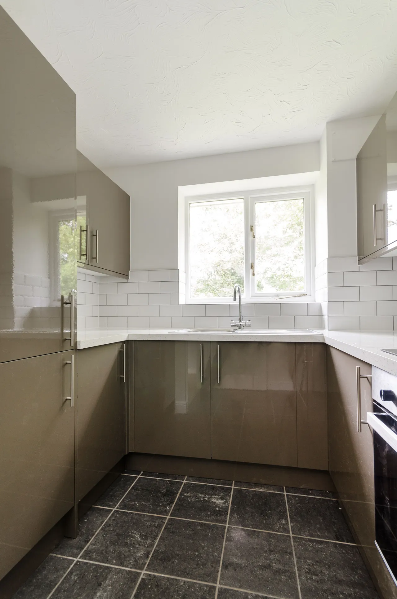 81 Woodfield Road, Thames Ditton, photo 10