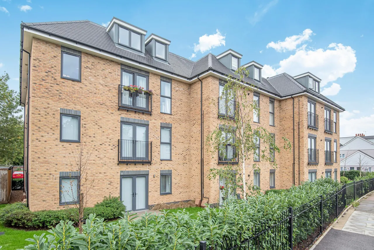 2 bed flat to rent, Verona Court, St Albans, AL1