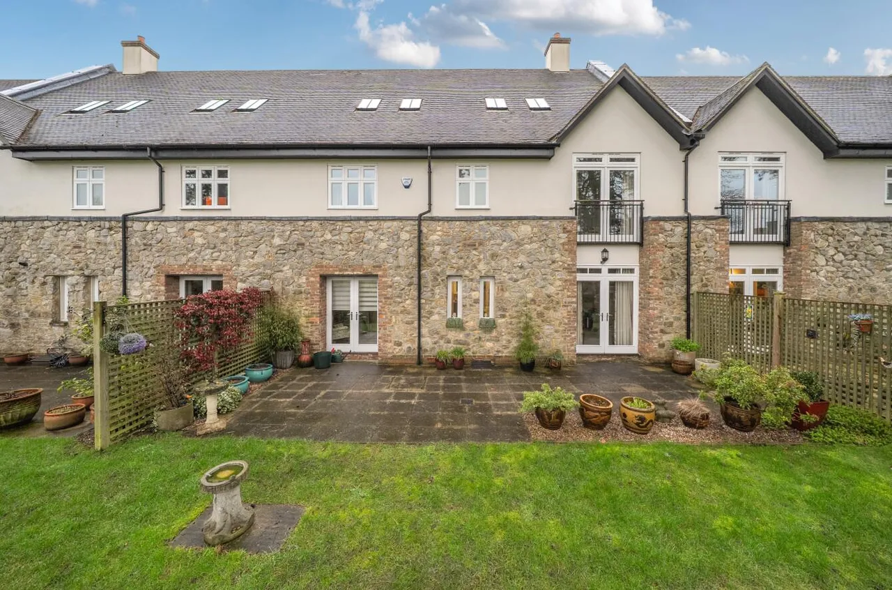 Exclusive Gated Residence, Walking Distance to West Malling, photo 21