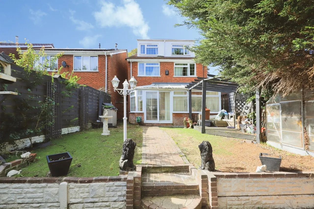 Legge Lane, Bilston, WV14, photo 6