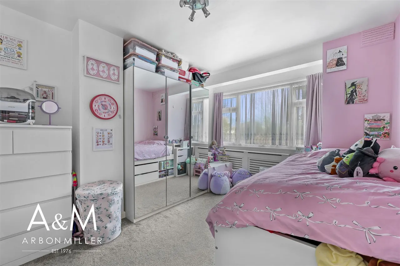 Geariesville Gardens, Barkingside, Essex, Ilford, IG61JH, photo 15