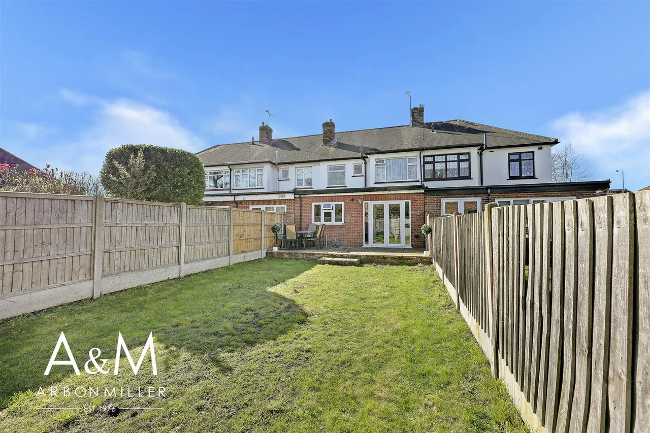 Geariesville Gardens, Barkingside, Essex, Ilford, IG61JH, photo 22