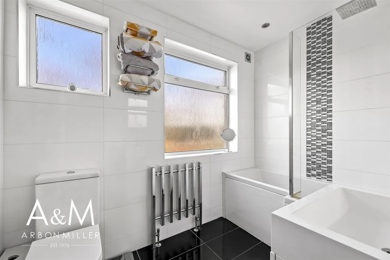 Geariesville Gardens, Barkingside, Essex, Ilford, IG61JH, photo 17