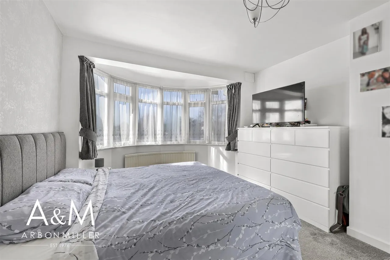 Geariesville Gardens, Barkingside, Essex, Ilford, IG61JH, photo 14