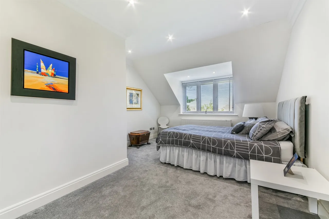 Pilgrims Way, South Croydon, photo 10