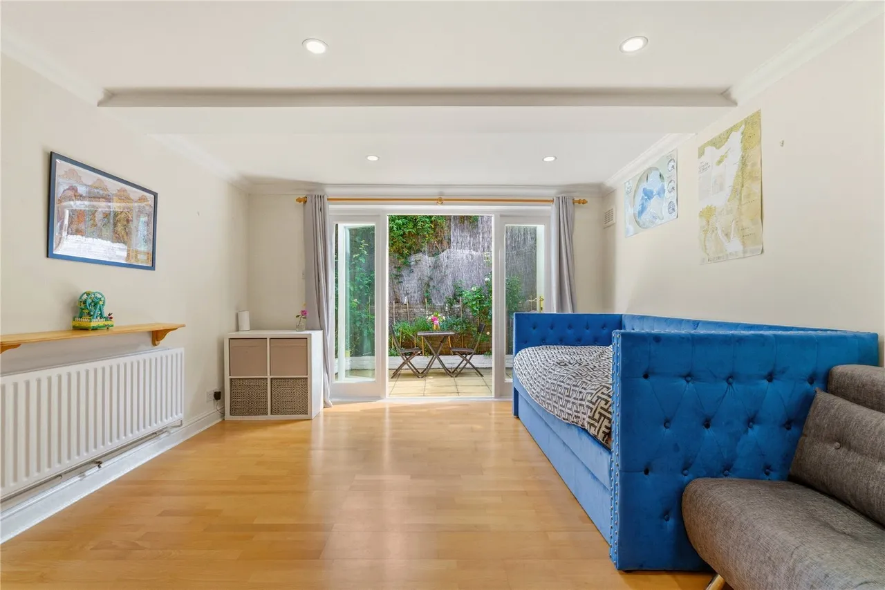 Webb's Road, London, SW11, photo 10