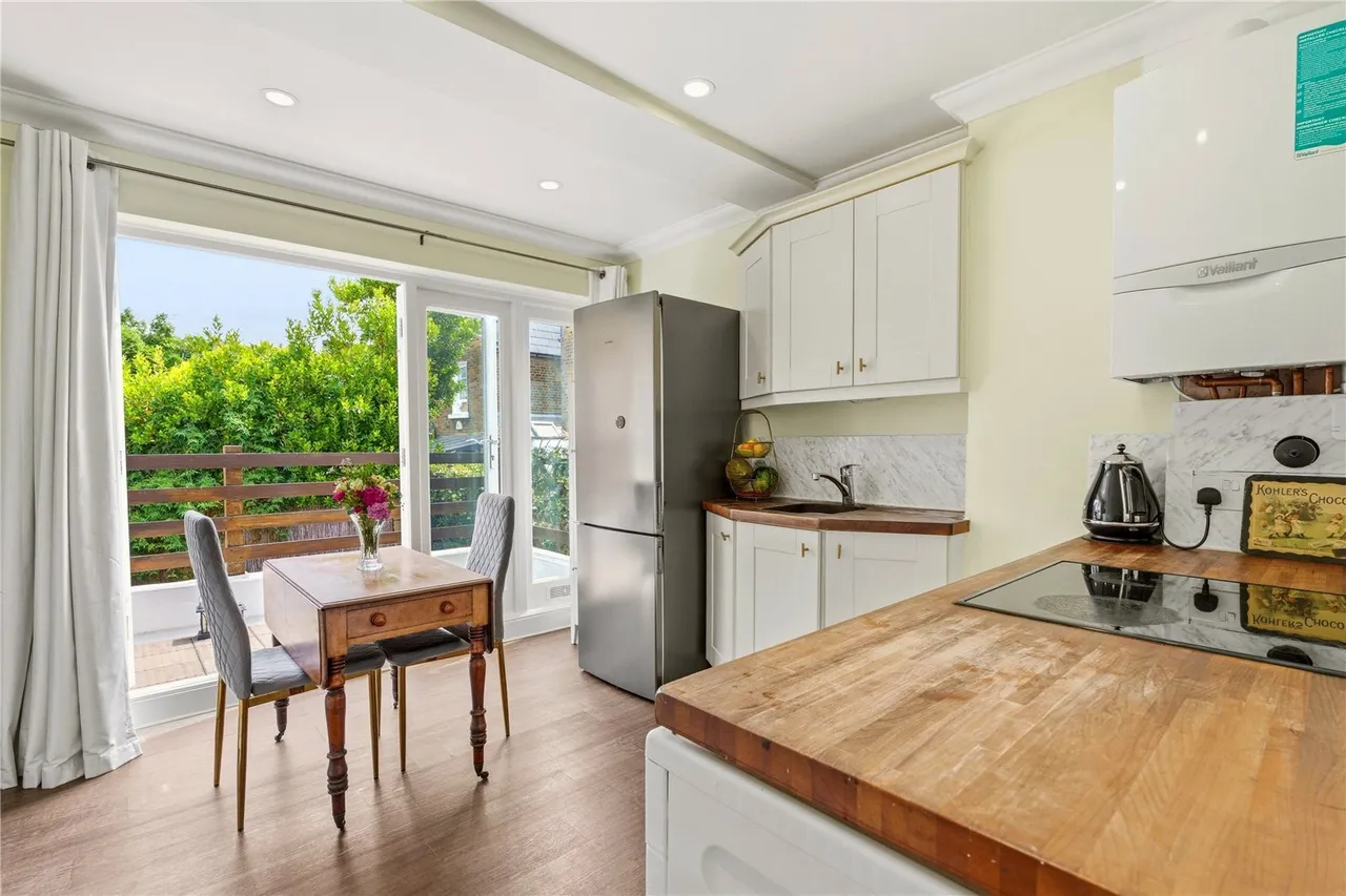 Webb's Road, London, SW11, photo 3