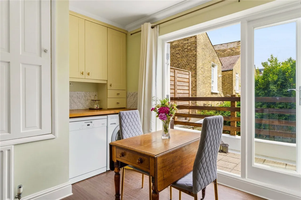 Webb's Road, London, SW11, photo 5