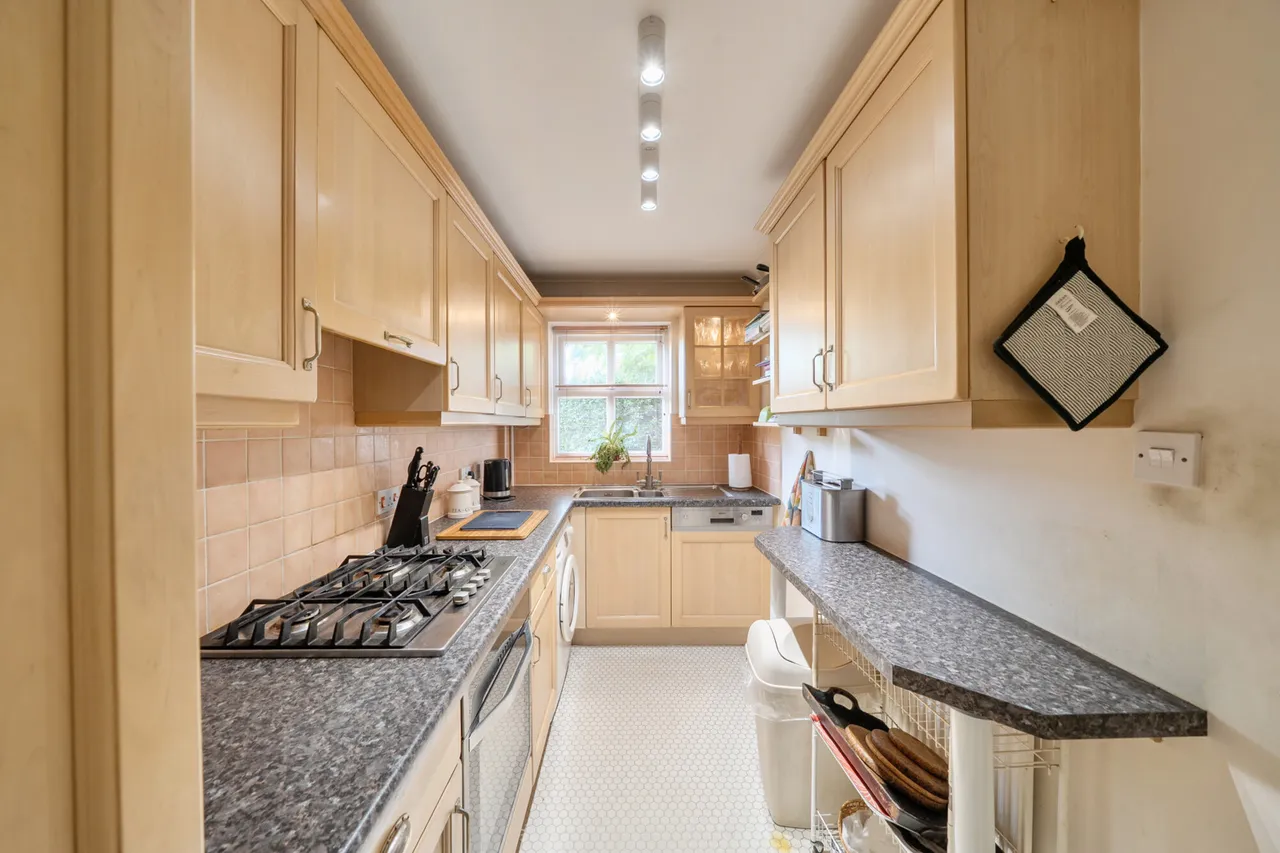 Green Lane, Northwood, HA6, photo 7
