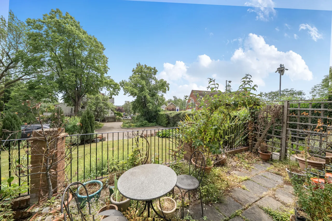 Green Lane, Northwood, HA6, photo 13