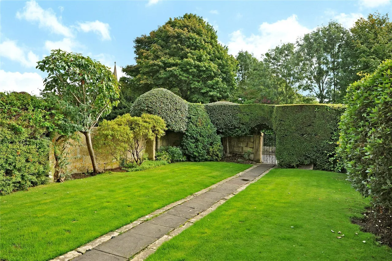 Church Road, Combe Down, BA2, photo 2