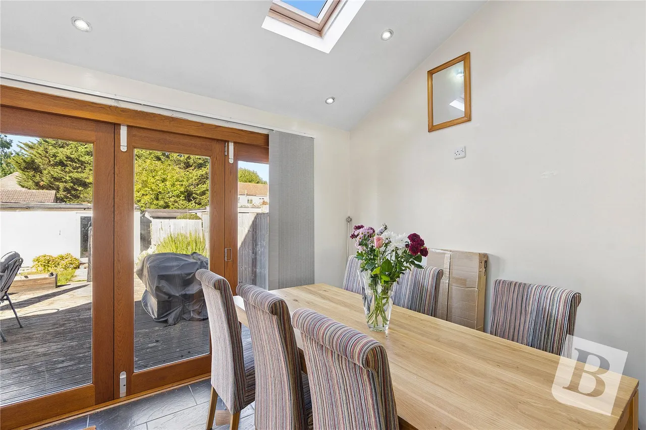Barton Avenue, Rush Green, RM7, photo 6