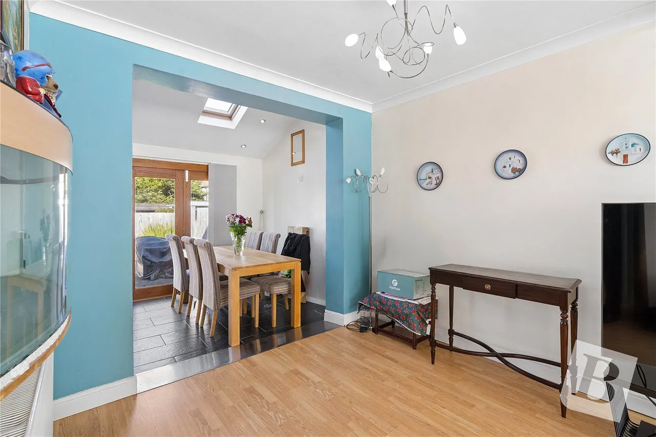 Barton Avenue, Rush Green, RM7, photo 11
