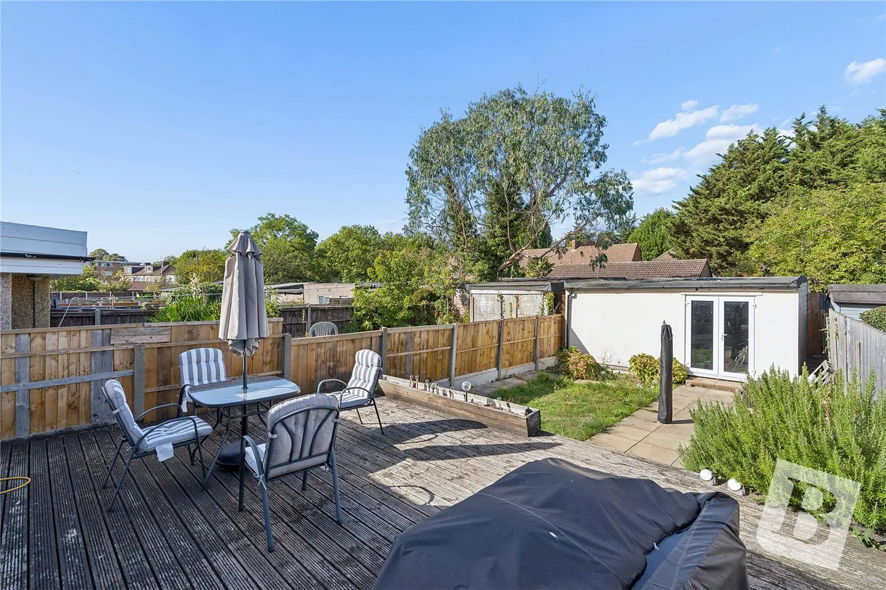 Barton Avenue, Rush Green, RM7, photo 10