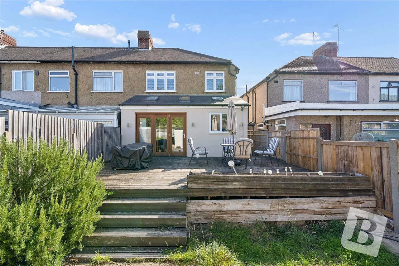 Barton Avenue, Rush Green, RM7, photo 12