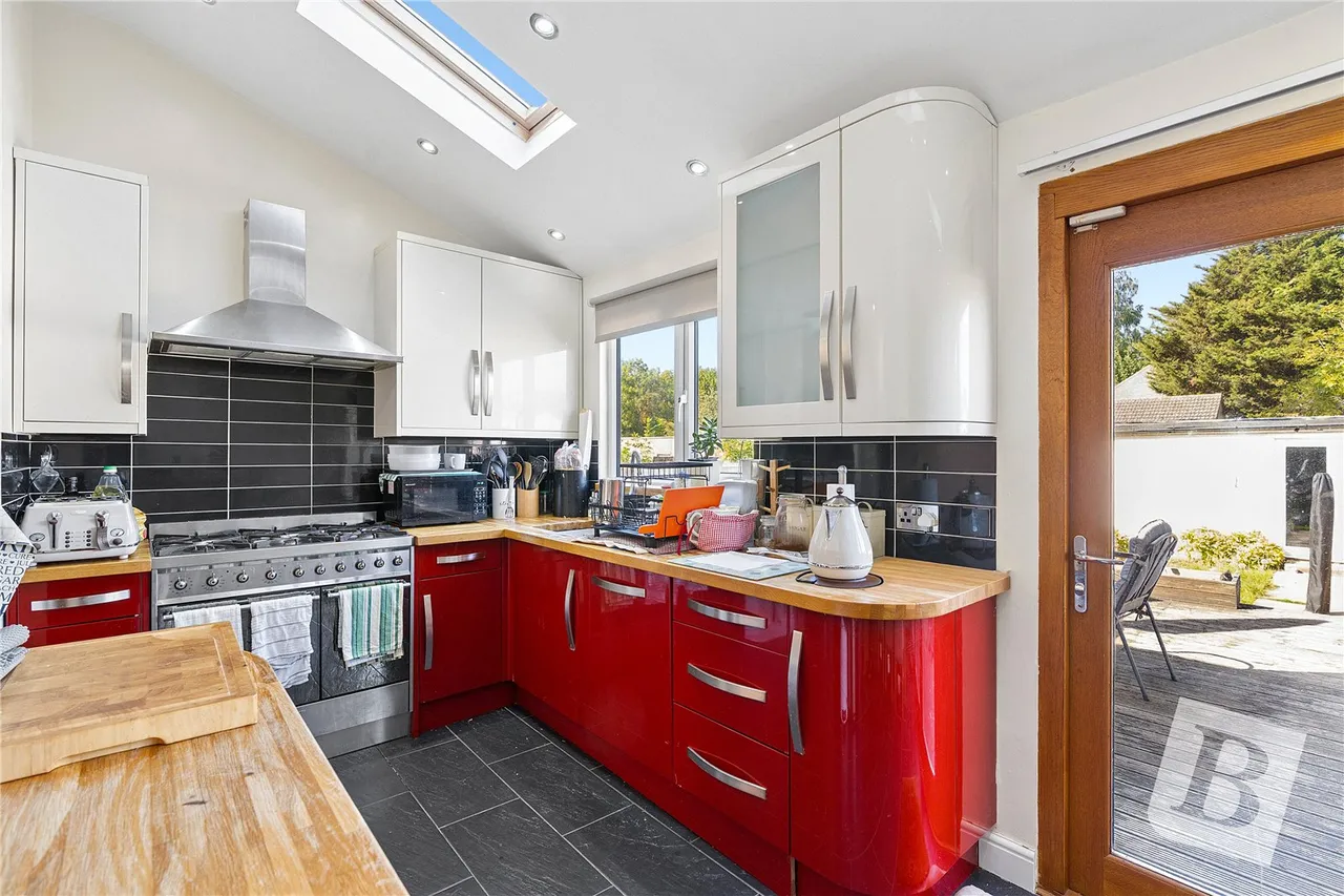 Barton Avenue, Rush Green, RM7, photo 7