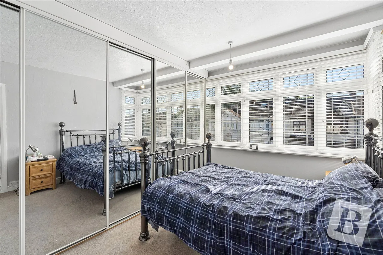 Barton Avenue, Rush Green, RM7, photo 8