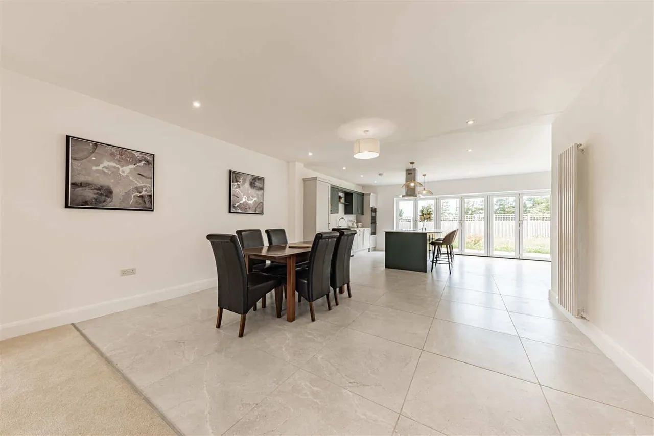 Manston Manor, Manston, Ramsgate, Kent, CT12 5DA, photo 6