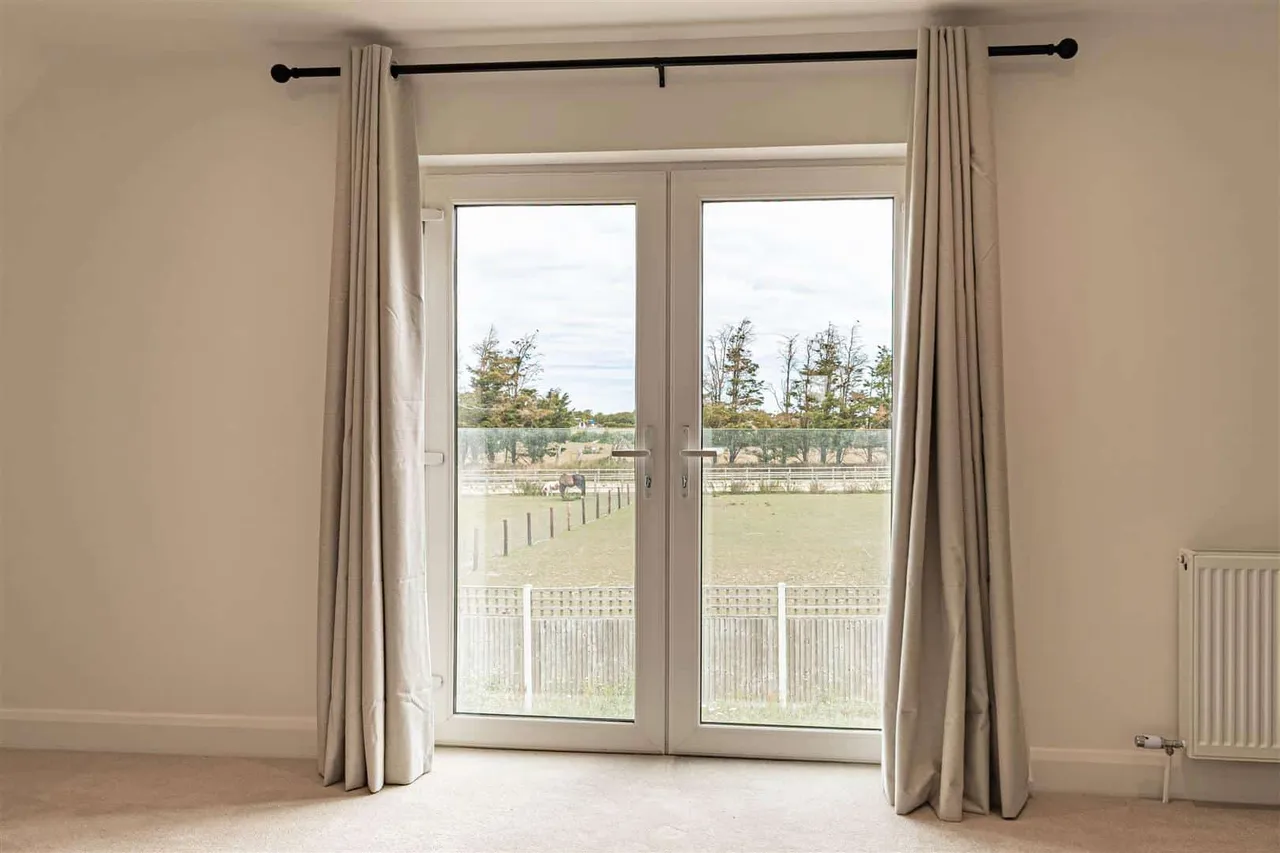 Manston Manor, Manston, Ramsgate, Kent, CT12 5DA, photo 10
