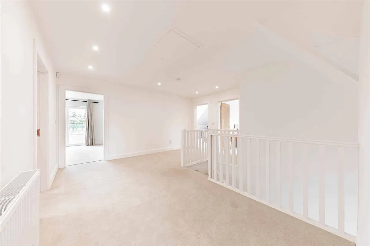 Manston Manor, Manston, Ramsgate, Kent, CT12 5DA, photo 16