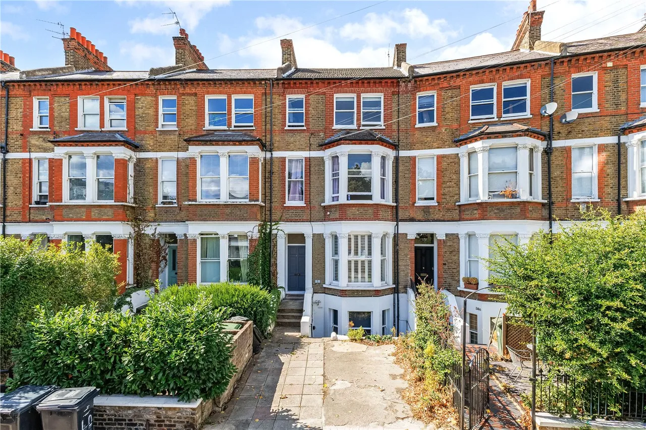 1 bed flat for sale, Rectory Grove, London, SW4