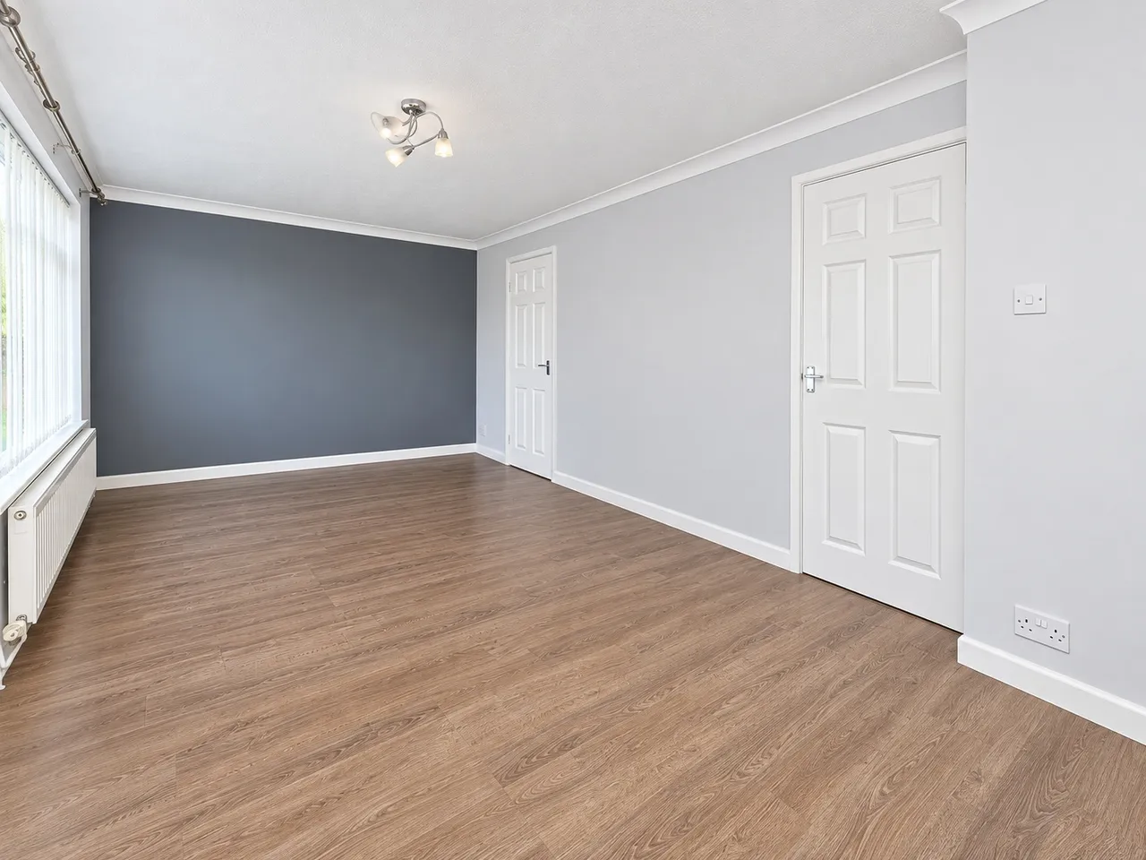 New Crescent, Cherry Willingham, LN3, photo 4