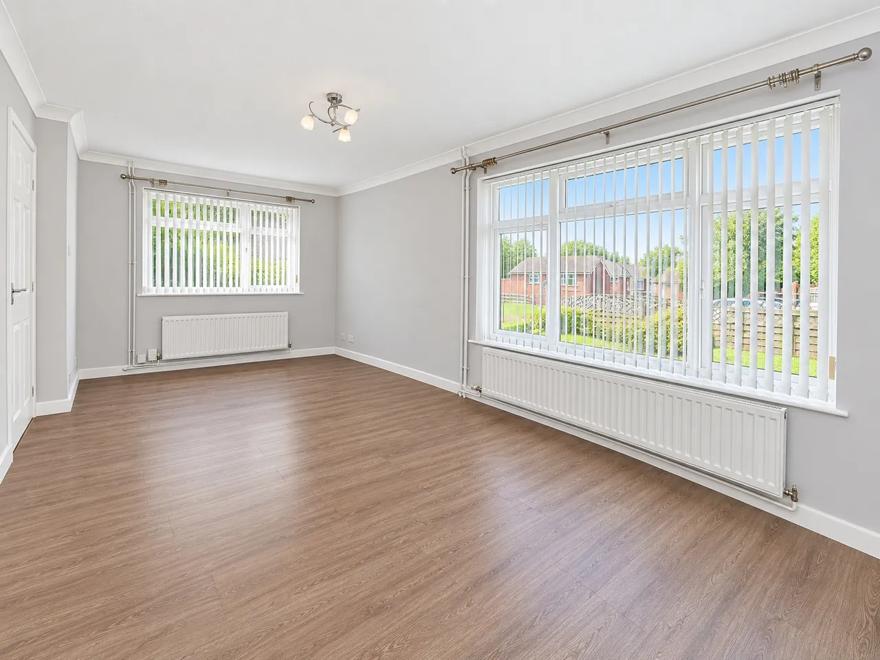New Crescent, Cherry Willingham, LN3, photo 3
